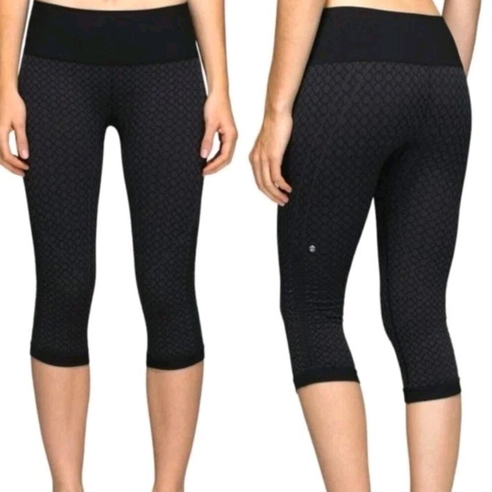 Lululemon Women's 2 Leggings in the Flow Crop II Soul Geo Heathered Coal